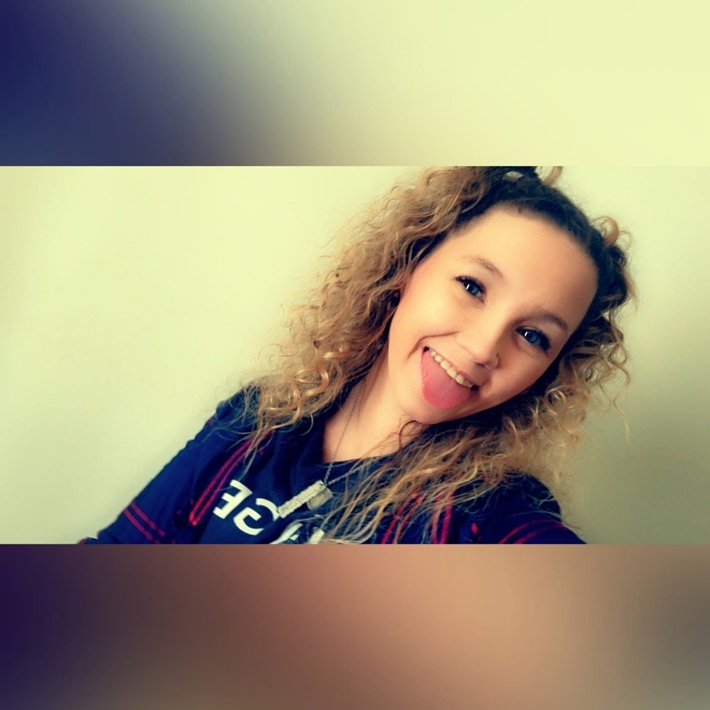 Meet your Posher, Leslie